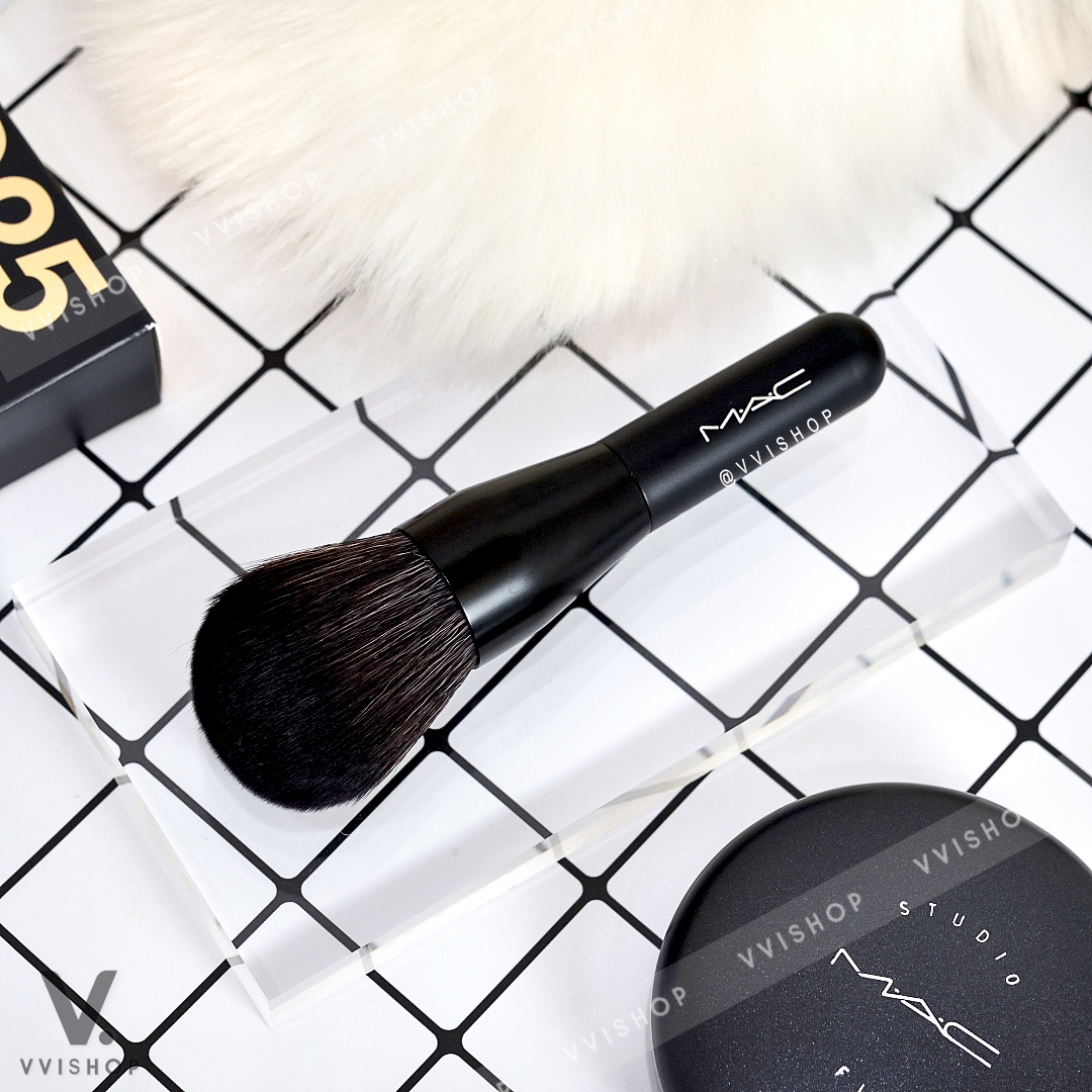 MAC Brush (Premium Gift)